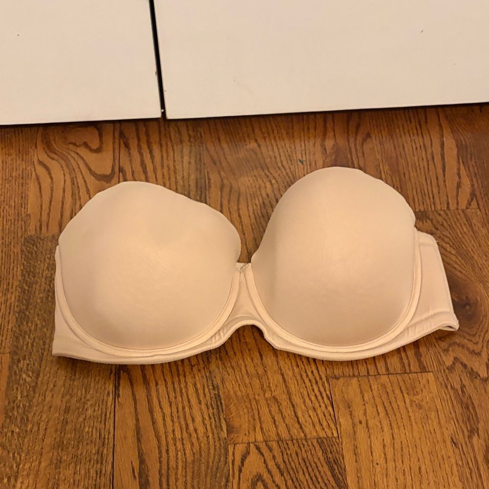 Wacoal Seamless Nude Strapless Bra Size 42DD